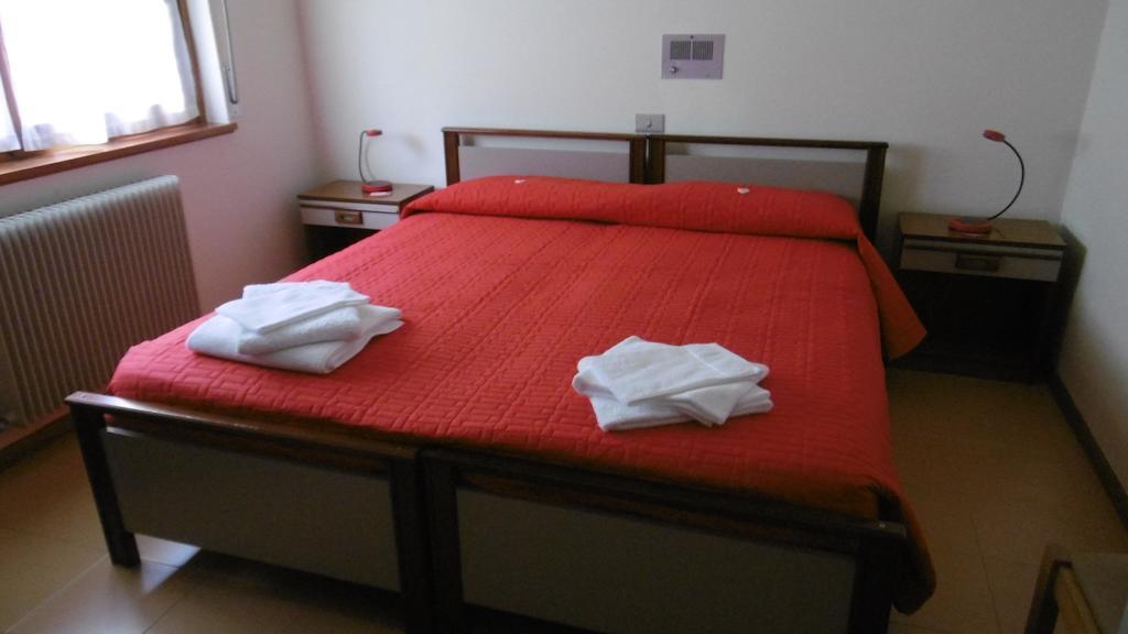 Casa Per Ferie Paola Di Rosa Hotel Arta Terme Værelse billede
